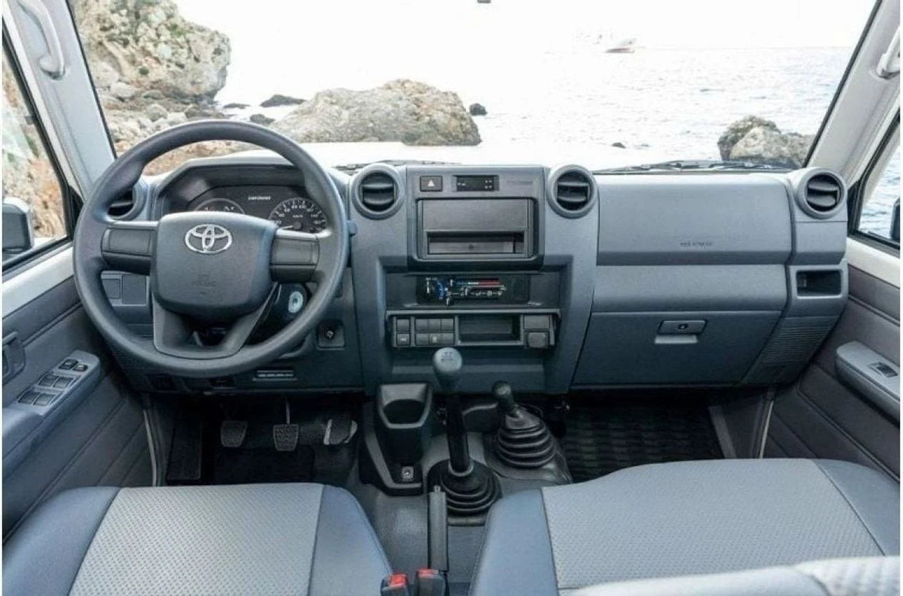 toyota-land-cruiser-76-lc76-4-0-v6-dubai-export